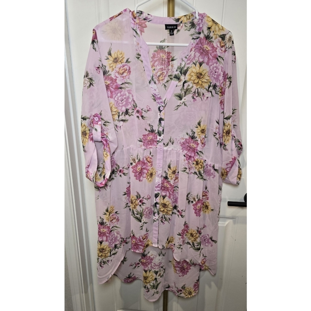 Torrid Sheer Floral Pink Top Hi High Lo Low Size 2 2X Top Shirt Plus